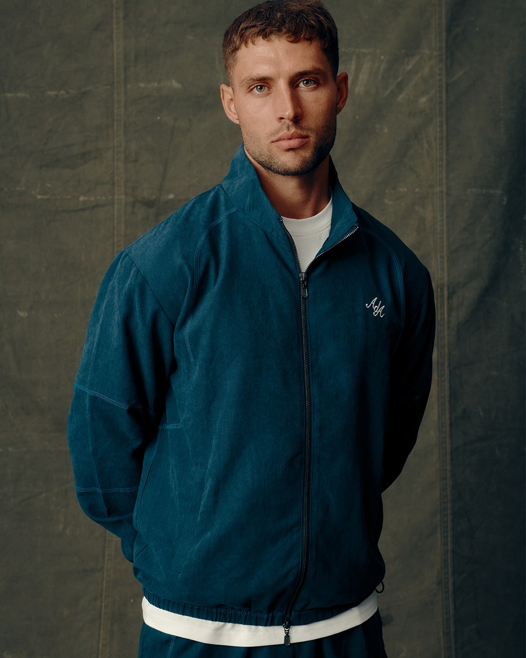 files/contrast_stitch_jacket_main_pic_-min.jpg