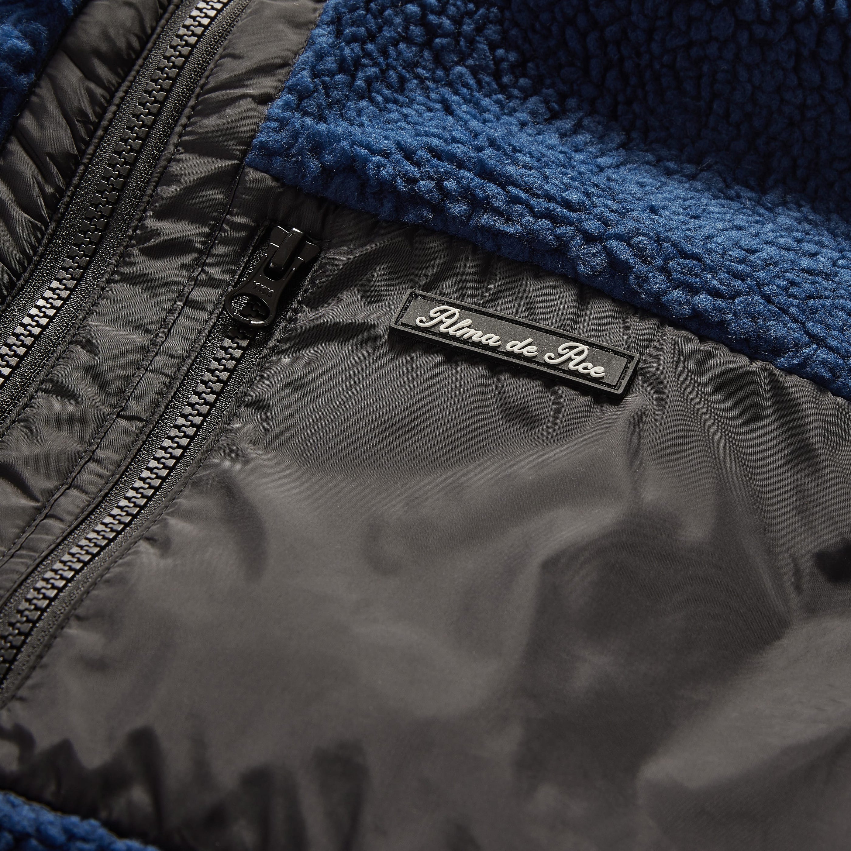products/NavyBlueFleeceGilet.jpg