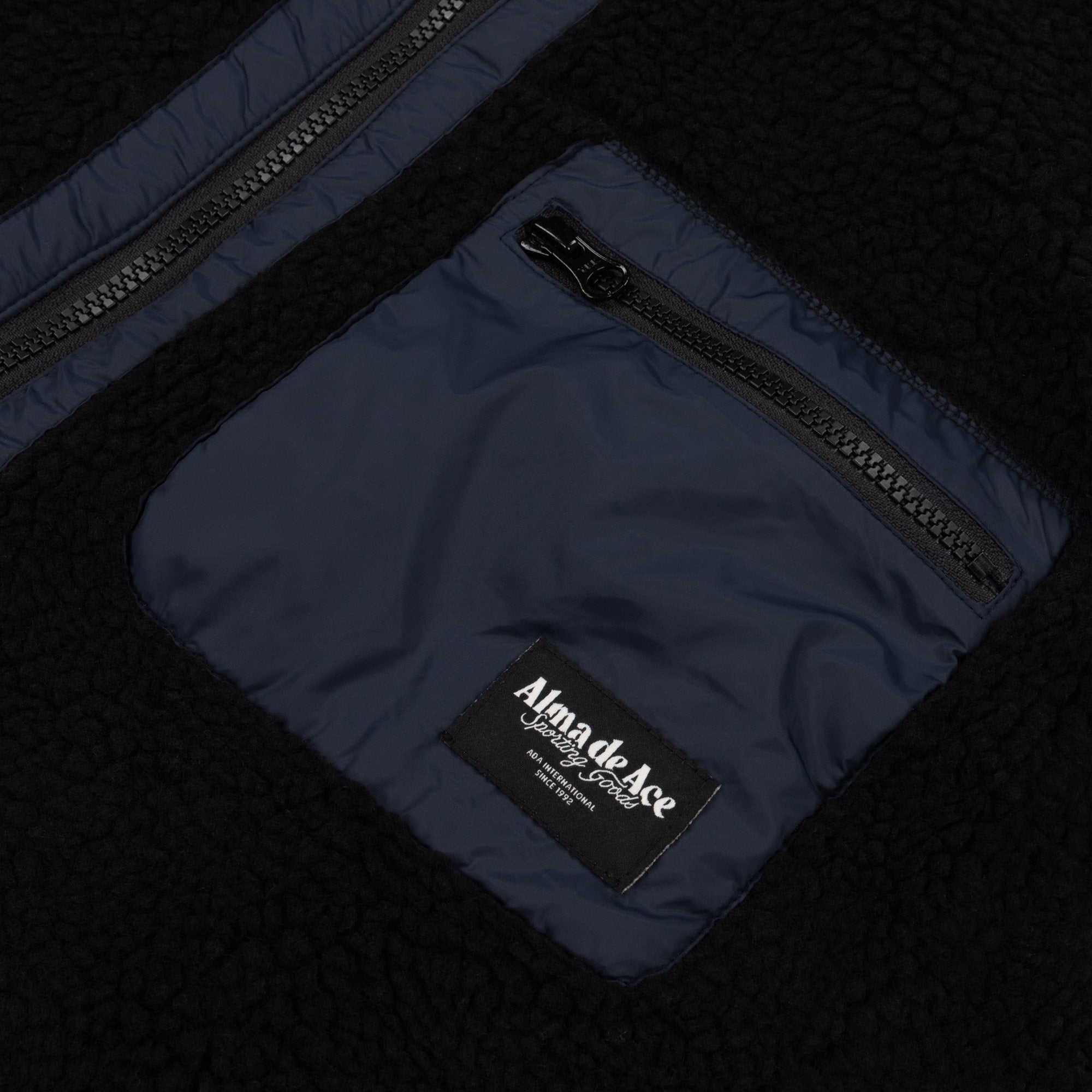 Perla Borg Gilet | Black